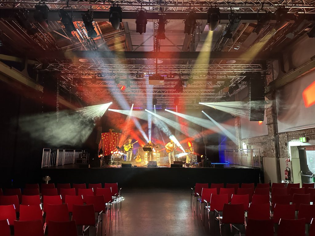 CODA Audio ViRAY装备德国多功能演出活动场地Halle 32